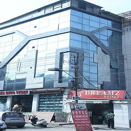 Dreamz Suites New Delhi Eksteriør bilde